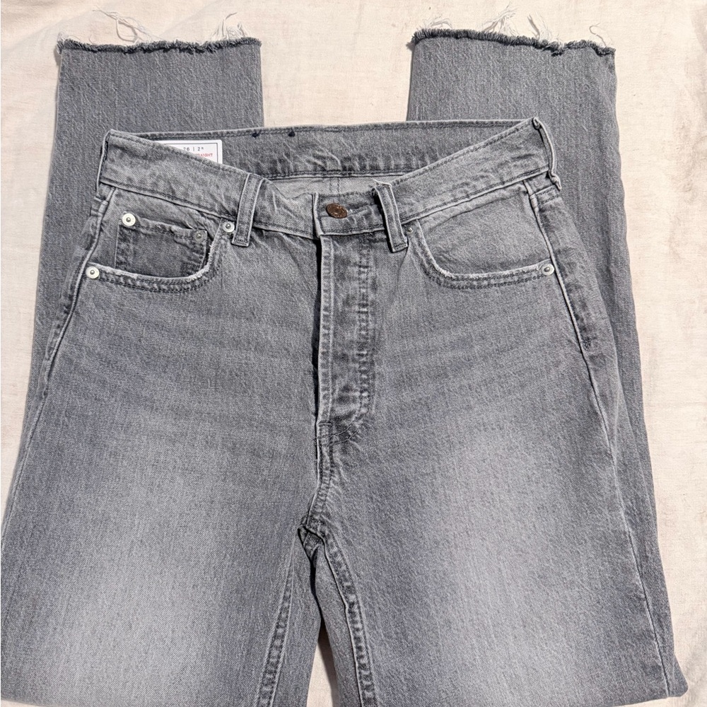 GAP High Rise Cheeky Straight Jeans in Gray